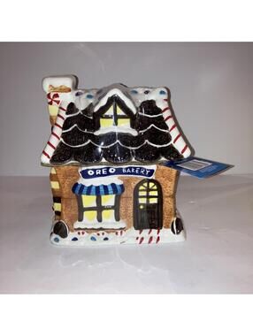 Vintage 2002 Oreo Christmas Gingerbread Bakery House Ceramic Cookie Jar NEW Tags